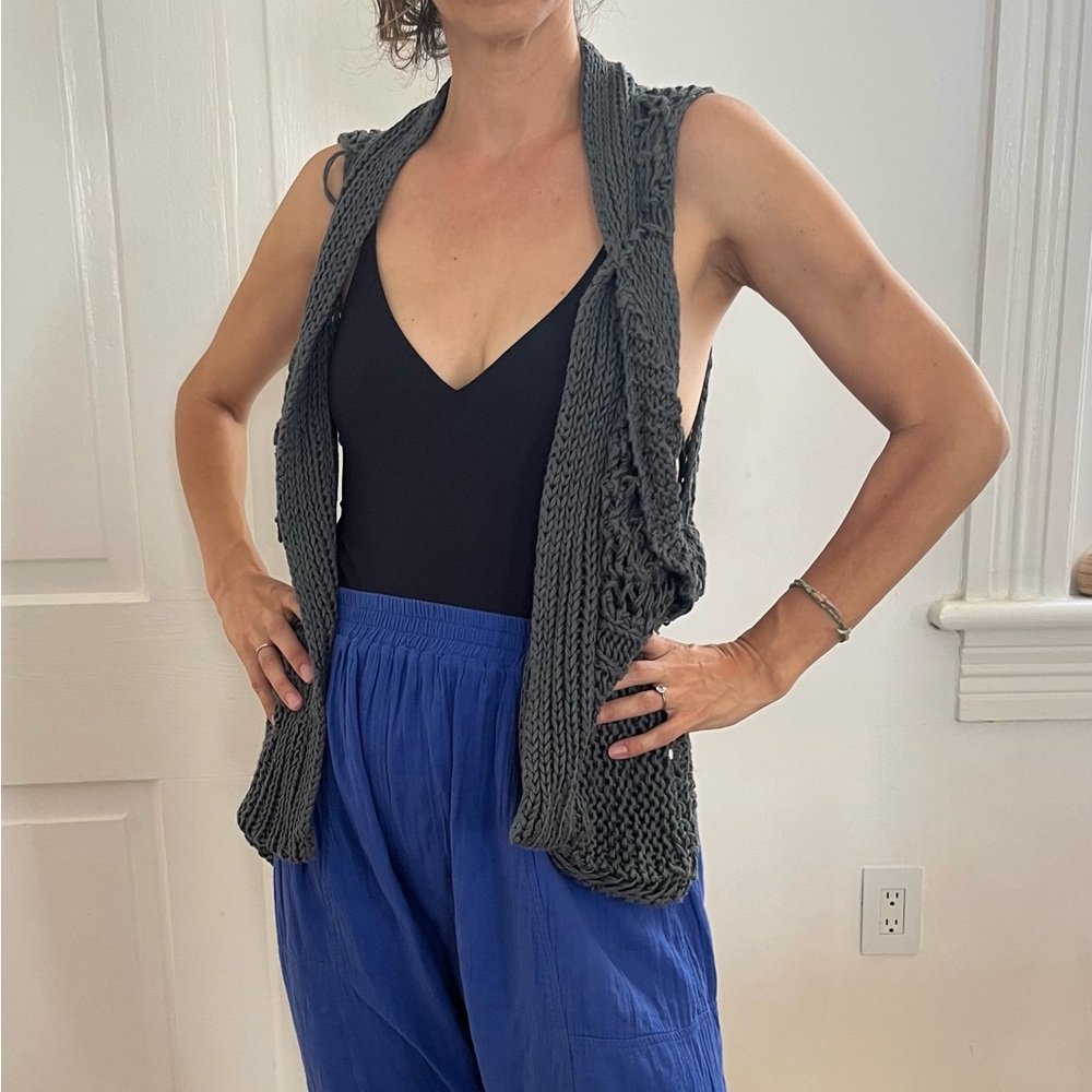 VPL knit sweater vest
